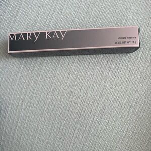 Mary Kay Ultimate Mascara in Black